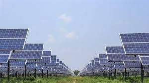 شركة يونانية تقود مشروع طاقة شمسية بقيمة 1,7 مليار دولار في ألبرتا