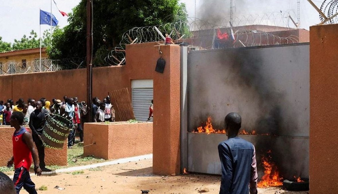 هيئة الأركان الفرنسية تبدي استعدادها للردّ... والمجلس العسكري في النيجر: ماكروني يتدخل في شؤوننا