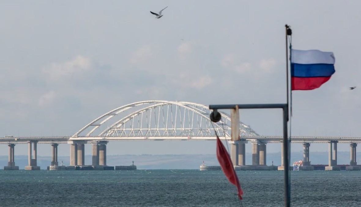 إحباط هجوم على جسر القرم ومسيّرات تُحاصر سماء روسيا