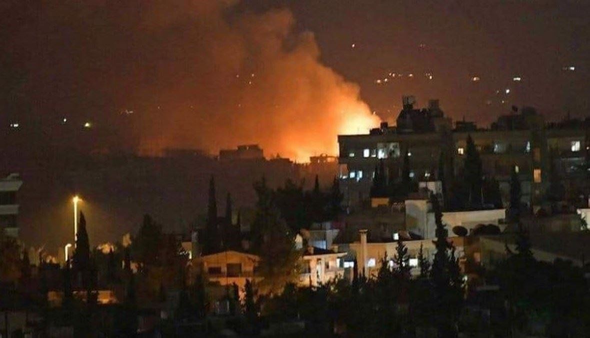"المرصد السوري": انفجارات في ريف دمشق الغربي ليلاً وسقوط قتيلَين