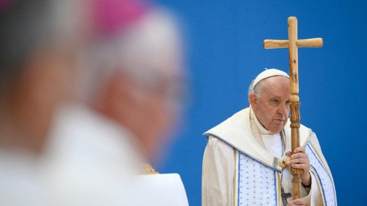 البابا فرنسيس يوجه رسالة إلى مجلس أساقفة فرنسا بمناسبة انعقاد جمعيته العامة في لورد