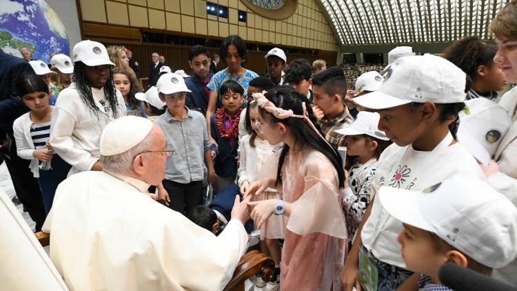 البابا فرنسيس يعلن عن الاحتفال بيوم الطفل العالمي الأول