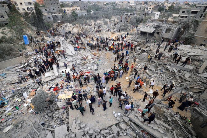 8 شهداء جراء قصف الاحتلال منازل وسط قطاع غزة