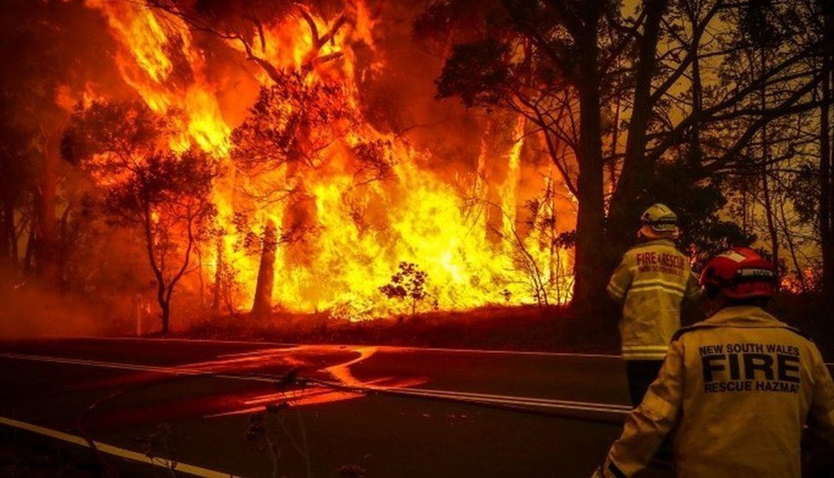كوارث تغيّر المناخ تابع... حرائق الغابات تدمر عدداً من المنازل في أستراليا!
