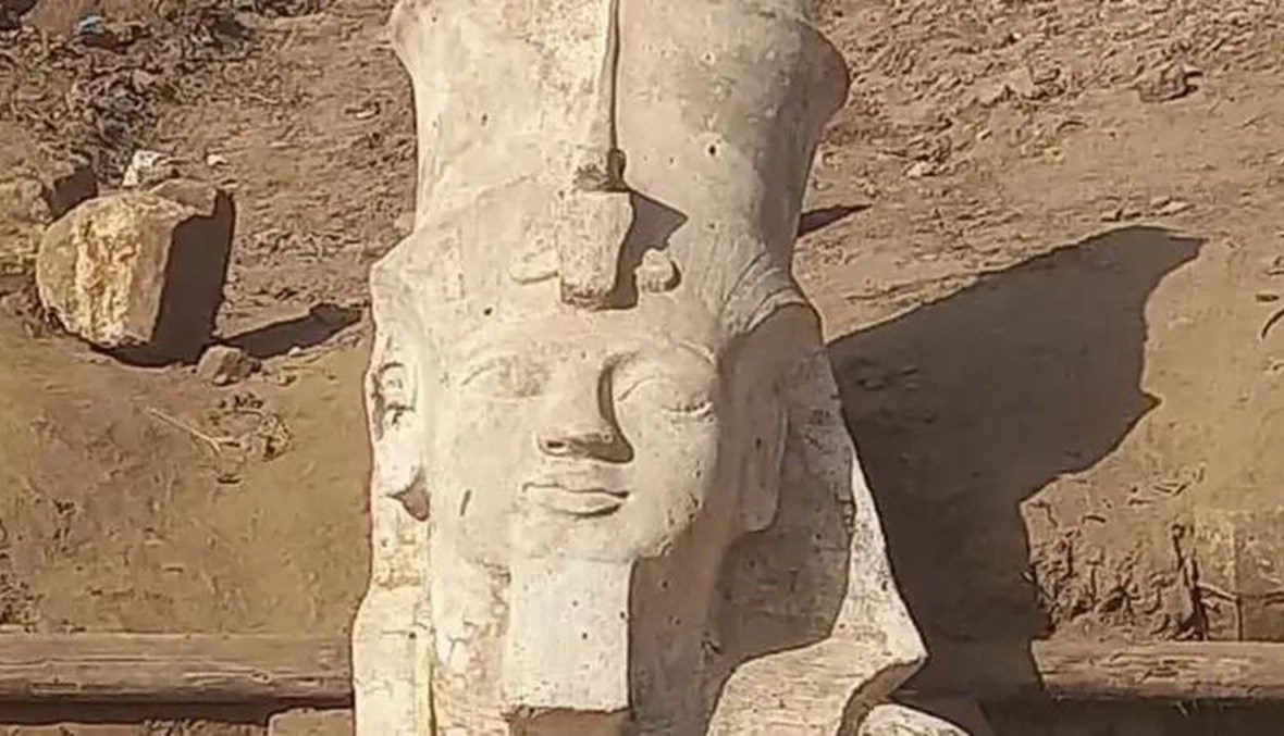 الكشف عن جزء علوي لتمثال للملك رمسيس الثاني بمحافظة المنيا المصرية