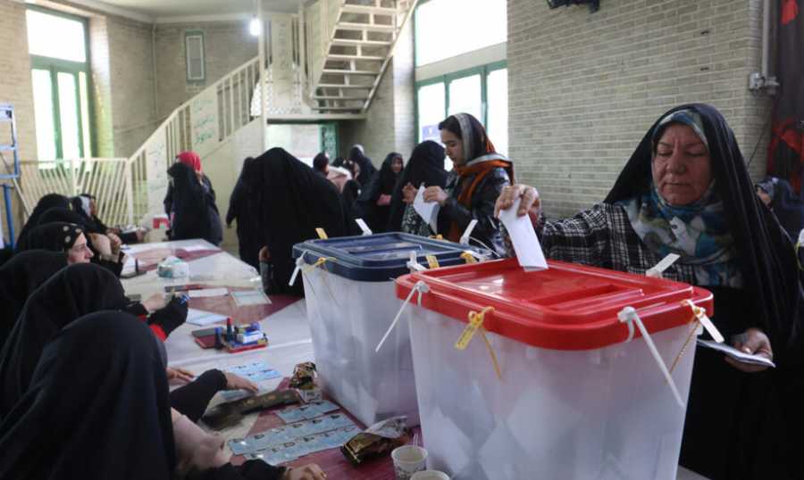 ايران: نسبة المشاركة في الانتخابات التشريعية بلغت 41%
