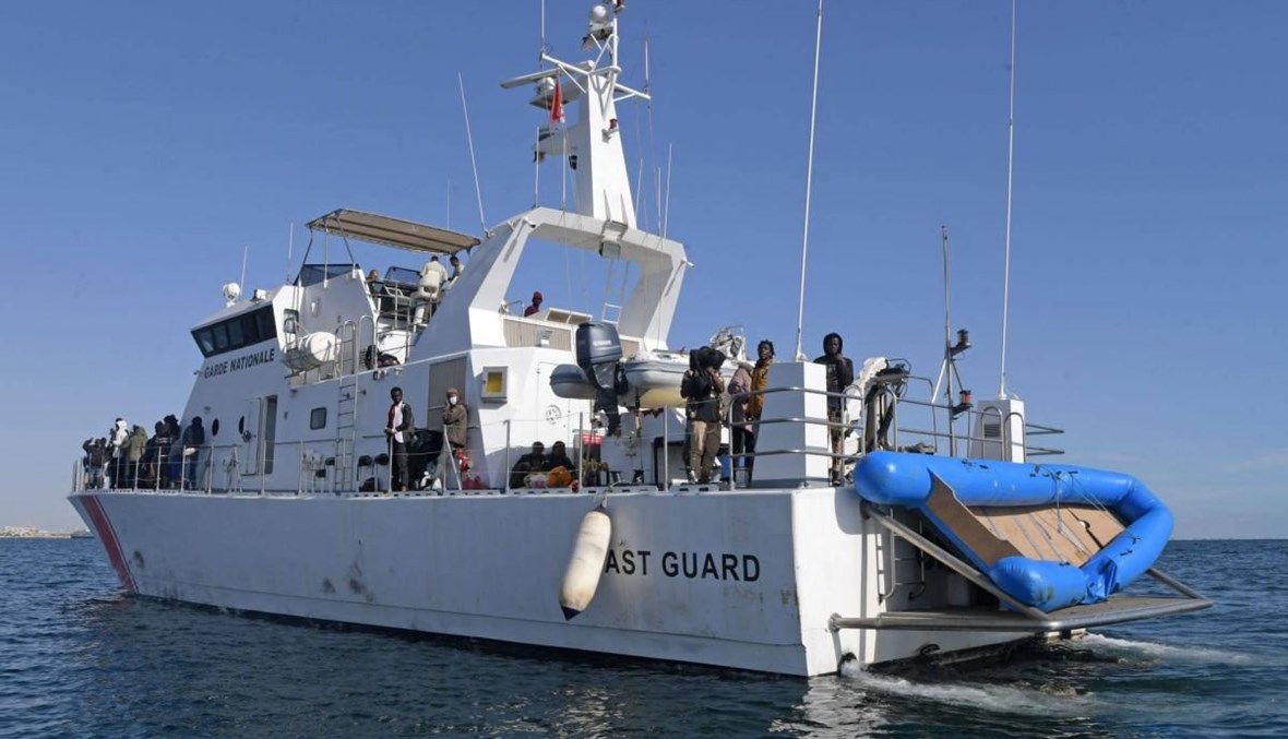 خفر السواحل التونسي ينتشل جثث 13 مهاجراً وينقذ المئات