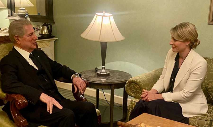 الرئيس الجميّل يلتقي وزيرة خارجية كندا: لاسترداد لبنان من دوامة الفراغ وتحريره من نظرية الإملاء السائدة