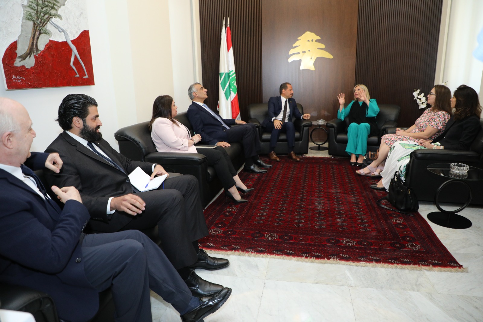 الجميّل يلتقى المنسقة الجديدة للأمم المتحدة في لبنان في زيارة تعارف
