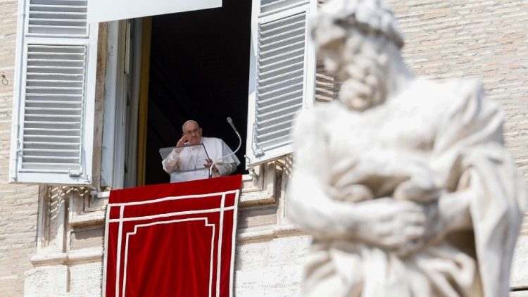 البابا فرنسيس: إنَّ يسوع لا يمنع عنا الشدائد، لكنه يساعدنا على مواجهتها