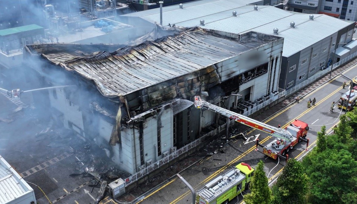 في كوريا الجنوبية... قتيل و21 مفقوداً جرّاء حريق في مصنع للبطاريات (صور)