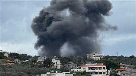 إسرائيل تقصف بنى تحتية ومبنى عسكرياً لحزب الله