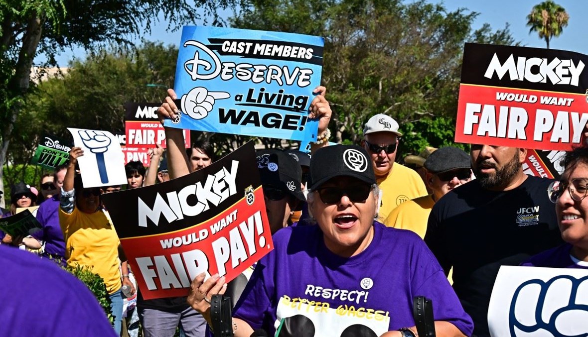موظفو "ديزني لاند" في كاليفورنيا يهددون بالإضراب عن العمل