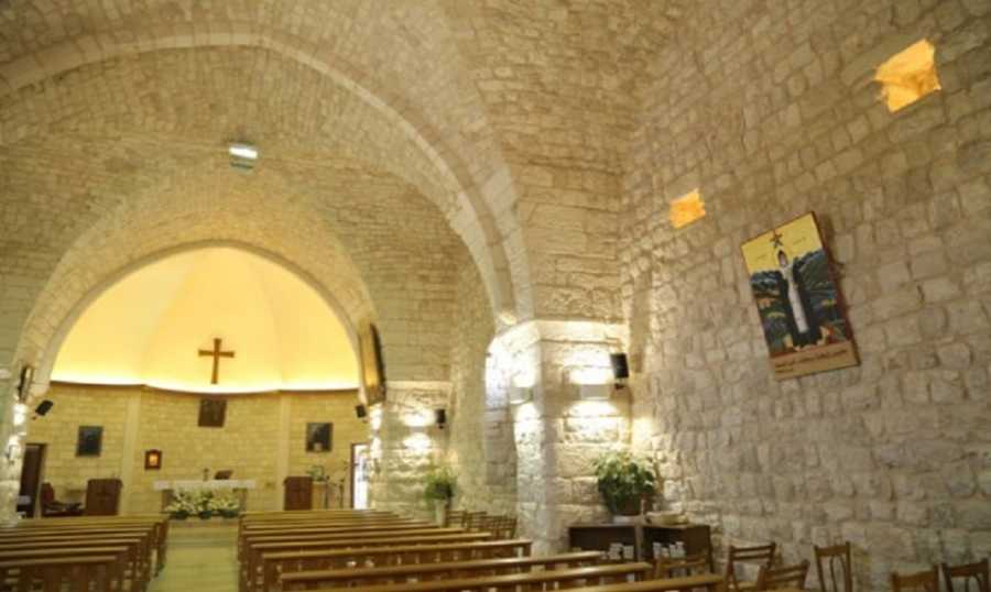 بغياب المؤمنين.. كنائس لبنان احتفلت بالفصح والشعانين عبر التواصل الاجتماعي ومكبرات الصوت