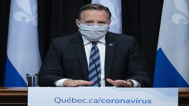 رئيس حكومة كيبيك يحثّ المواطنين على ارتداء الكمامات إذا تعذّر التباعد الاجتماعي